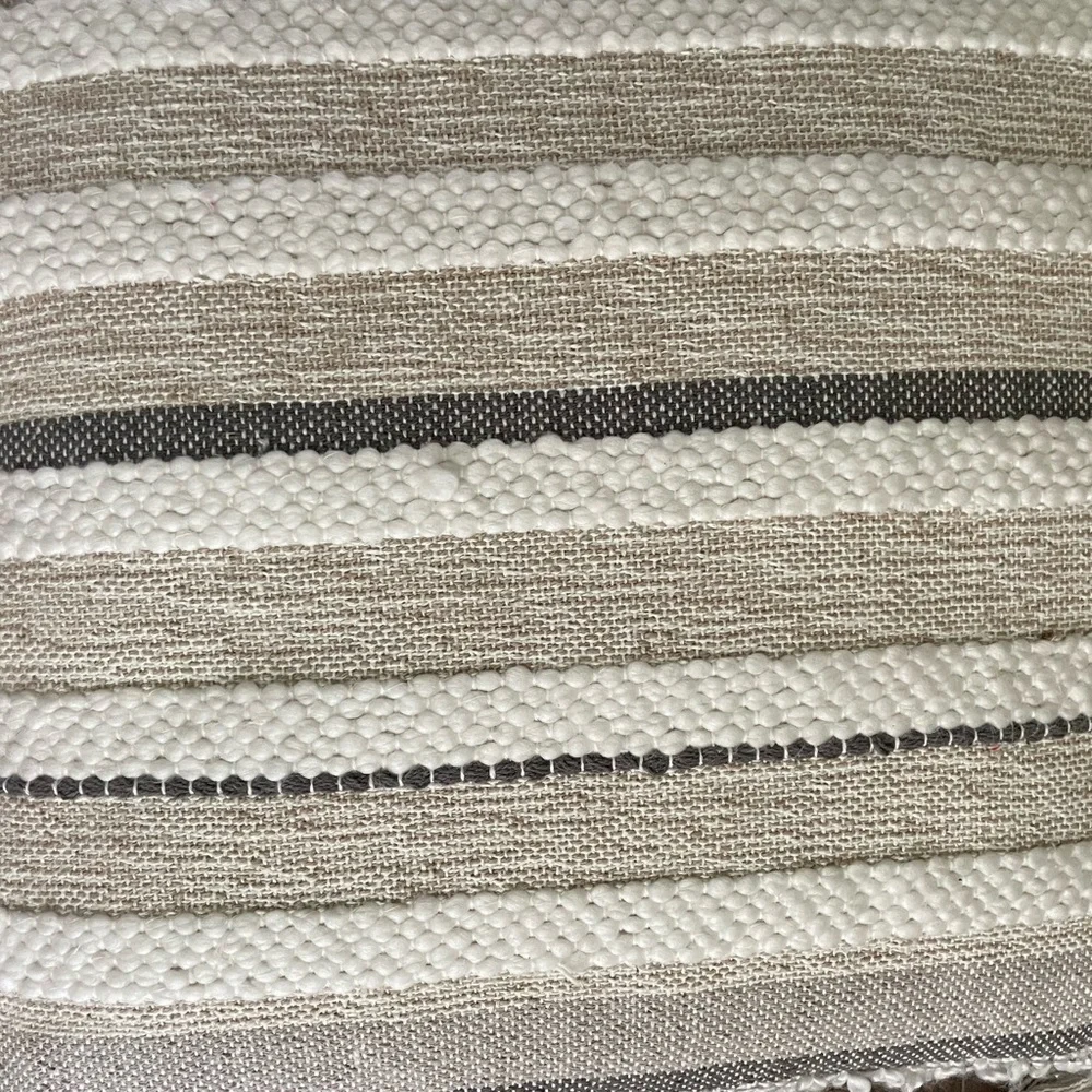 DKNY TASSEL TEXTURED STRIPED THROW DECORATIVE PILLOW 22x22